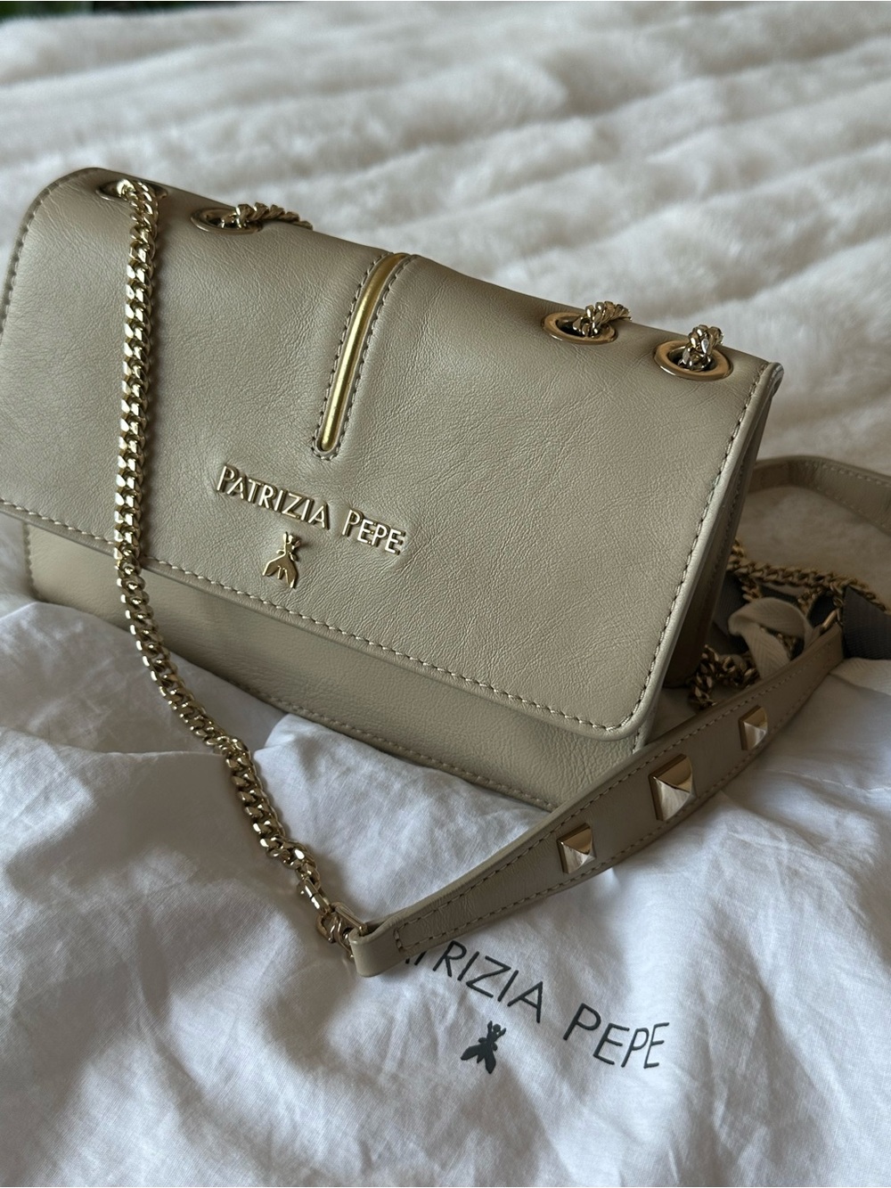 Patrizia Pepe Cream Leather Chain Crossbody Shoulder Bag